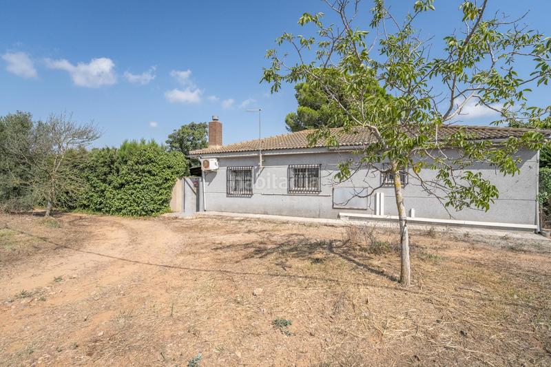 Foto bdc255ca-5686-443d-af65-4ad9d9062a6d. Bauernhof mit heizung parking in Riudoms