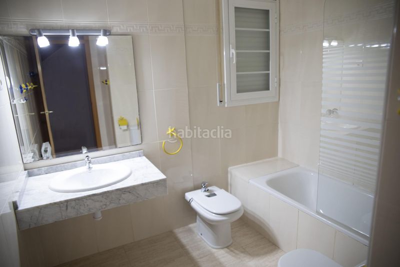 Foto 7d5da190-181a-4f37-9b3e-a3181d94d64c. Casa adossada amb calefacció aparcament a Regueral - Prat d'en Forés Cambrils