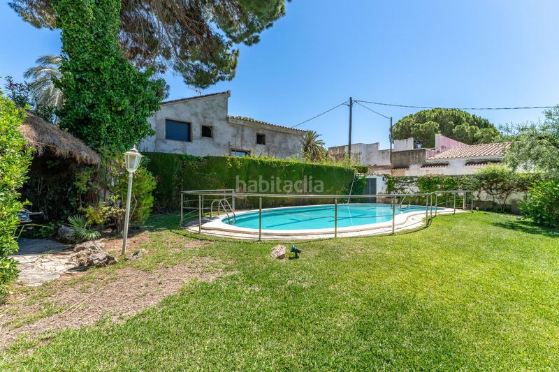 Foto e617d131-2418-4061-b0f0-e8c8894f1e03. Xalet amb calefacció aparcament piscina a Vilafortuny Platja Cambrils