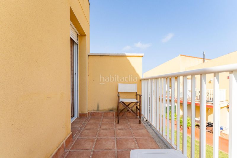 Foto bea41699-a2b7-47b1-b6e8-7938a7e57c91. Casa adossada amb calefacció piscina a Centre Miami Platja