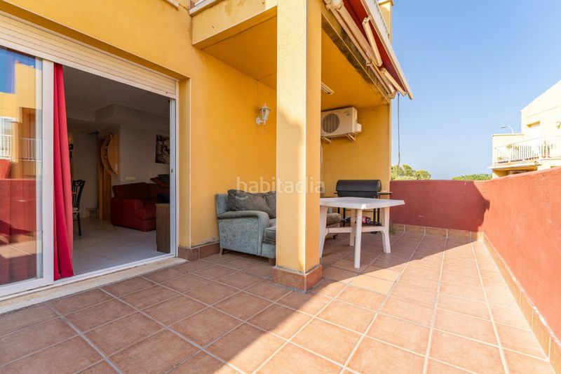 Foto c0a2701d-7643-49dd-bf08-e60cd642afa3. Casa adossada amb calefacció piscina a Centre Miami Platja