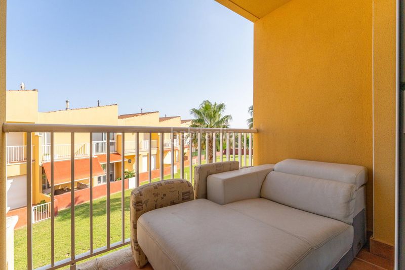 Foto dae2a684-8b41-448d-a4c0-1d951b6a5e36. Casa adossada amb calefacció piscina a Centre Miami Platja