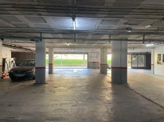 Aparcament cotxe a Carrer de frederic mompou 5. Garaje en venta en sant mart