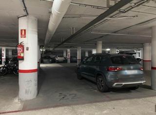 Aparcament cotxe a Carrer de frederic mompou 5. Garaje en venta en sant martí