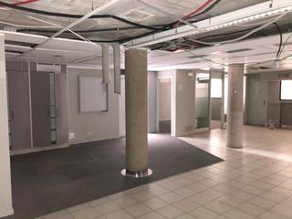 Affitto Locale commerciale in Carrer de viladrosa 62. Gran local en c/ viladrosa 62-64 – 260m² – amplio y funcional