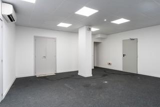 Lloguer Local Comercial a Avinguda de vallcarca 20. Local comercial de gran tamaño en alquiler en el putxet, junto a