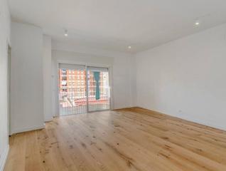 Appartement à Carrer del tenor masini 91. Luminoso pios en venta de 99m2 en sants