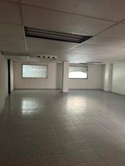 Local Comercial  Carrer d'argulls. Local comercial en venta o alquiler en sant andreu, barcelona