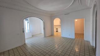 Location Appartement  Gran via de les corts catalanes. Piso recién reformado con 4 habitaciones en gran via ccatalanes