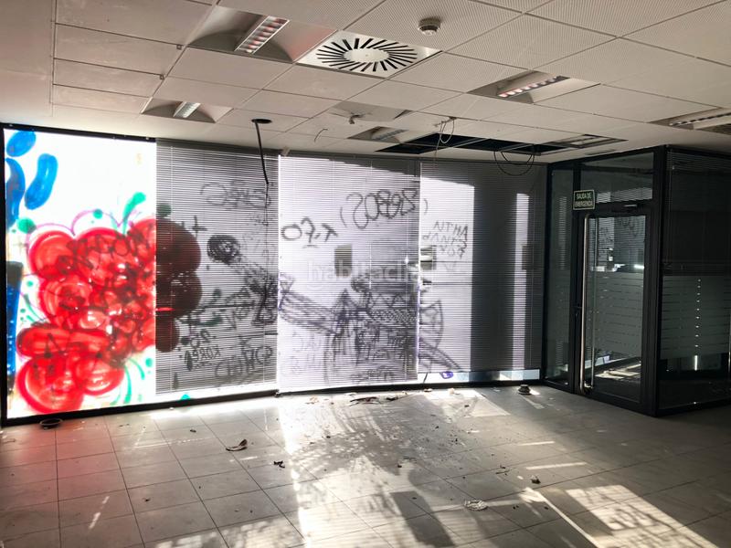 Foto 43813a2a-b654-4d11-859f-b8678d623219. Local commercial dans Sant Andreu de Palomar Barcelona