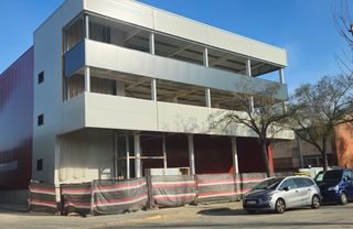 Lloguer Nau industrial a Calle de pablo iglesias 8. Alquiler de nave y oficinas a estrenar en calle de pablo iglesia