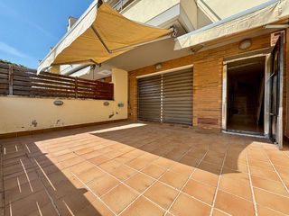 Chalet  Carrer llevant. Casa unifamiliar junto al port balís, a pasos del mar y perfecta