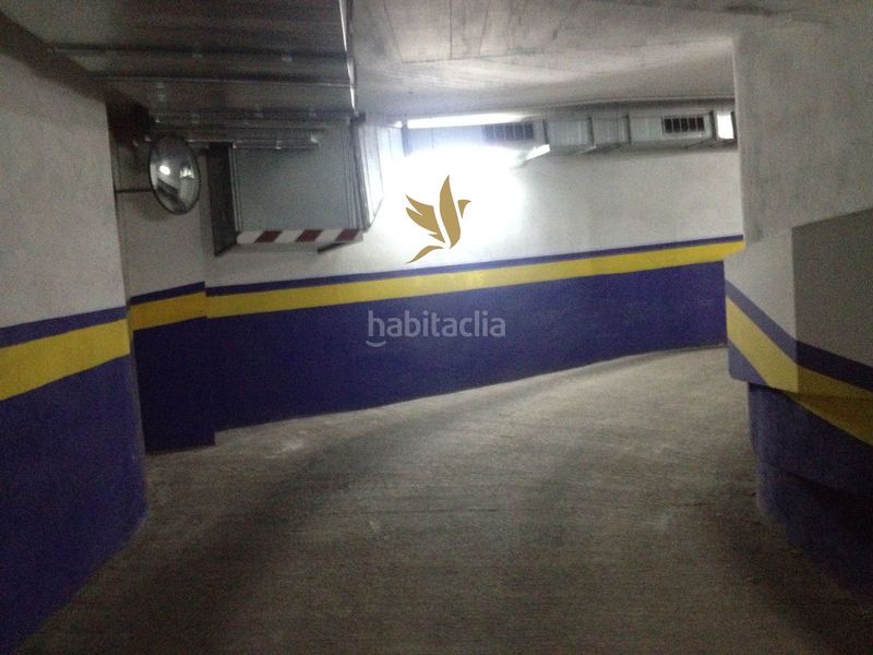 Foto cbd1d32a-d92a-474c-a65a-082fc93392c7. Aparcament cotxe a El Coll Barcelona