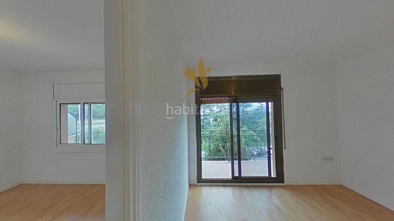 Foto 301eb313-9e70-4928-8a60-1180908aaec8. Piso en Trinitat Vella Barcelona