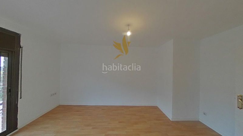 Foto 549d6faa-8b9f-492c-898b-c06edb02d75c. Piso en Trinitat Vella Barcelona
