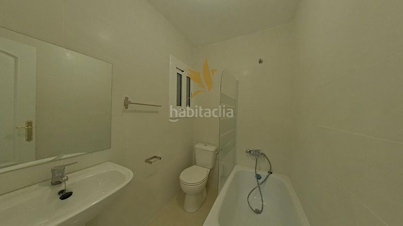 Foto d478bbc6-82f0-4a90-9667-1c1ab42be322. Piso en Trinitat Vella Barcelona