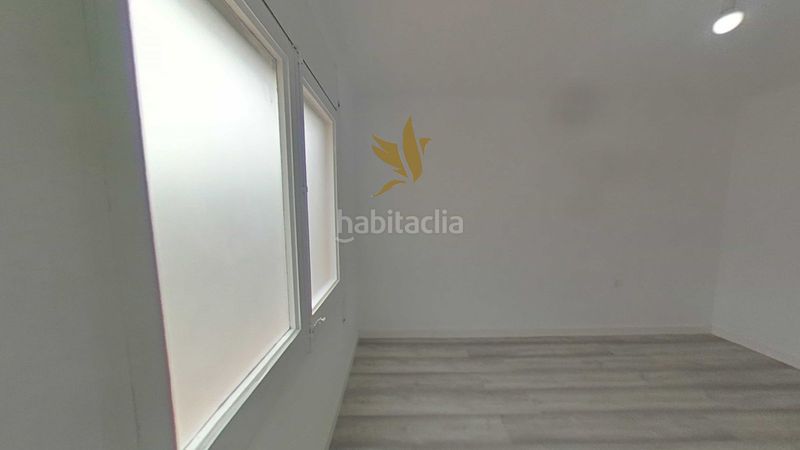 Foto f0d6083c-7ce6-4ffd-bf0a-0b305073d7a2. Pis a Trinitat Vella Barcelona