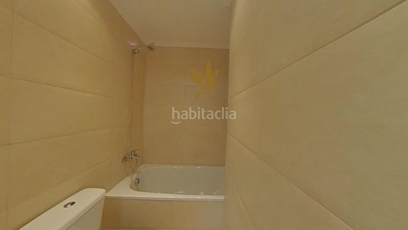 Foto 0a7824bd-d4b3-4a4d-9bca-6cfa7bd26056. Dúplex amb calefacció a Trinitat Vella Barcelona