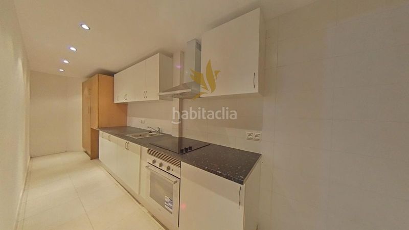 Foto e654e811-aea8-4b24-b72d-b1a8e6d43736. Dúplex amb calefacció a Trinitat Vella Barcelona