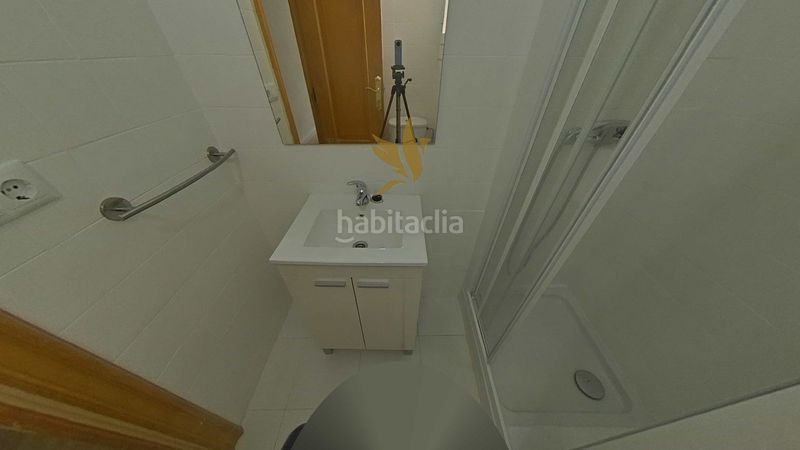Foto 0668bb66-0ad2-42d6-aad6-7165d44e258d. Pis a Sant Crist Badalona