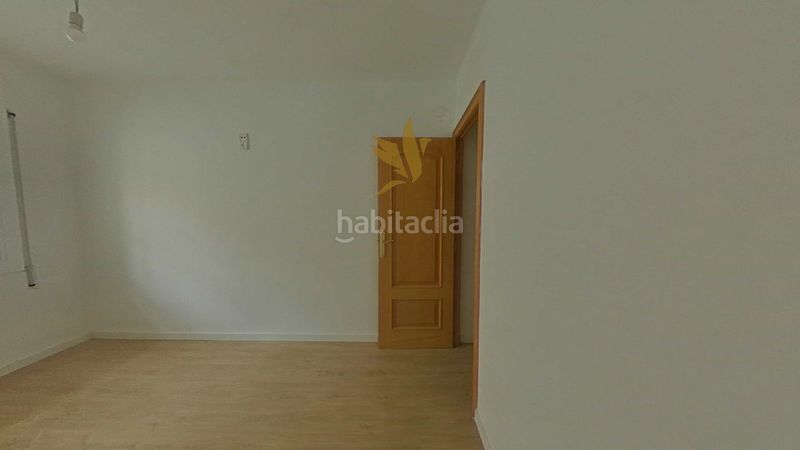 Foto 176d99a4-cb56-4d85-9b0a-3fe70a827220. Pis a Sant Crist Badalona