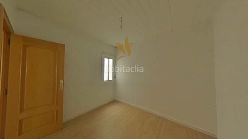 Foto 4a8cb79a-6ee5-4cbb-904f-758ed002c8db. Pis a Sant Crist Badalona