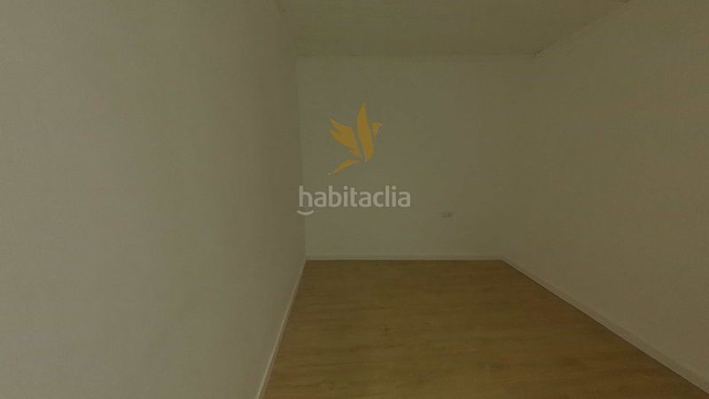 Foto a171b851-3144-4533-a755-dcd86049fcc7. Pis a Sant Crist Badalona