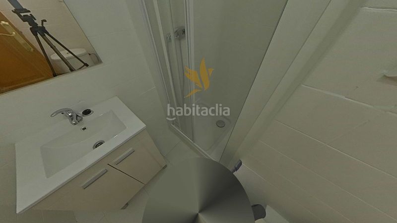 Foto fa3b4d60-ecc9-4685-86ff-bf4b76905335. Pis a Sant Crist Badalona