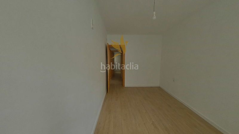Foto fc7827d8-2c6d-4d4f-973d-f998271754ef. Pis a Sant Crist Badalona