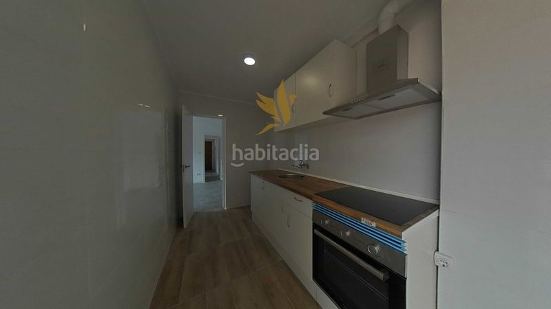 Foto ae848a75-26d5-4611-b81a-e0f1a3f7bdd2. Pis a Pomar Badalona