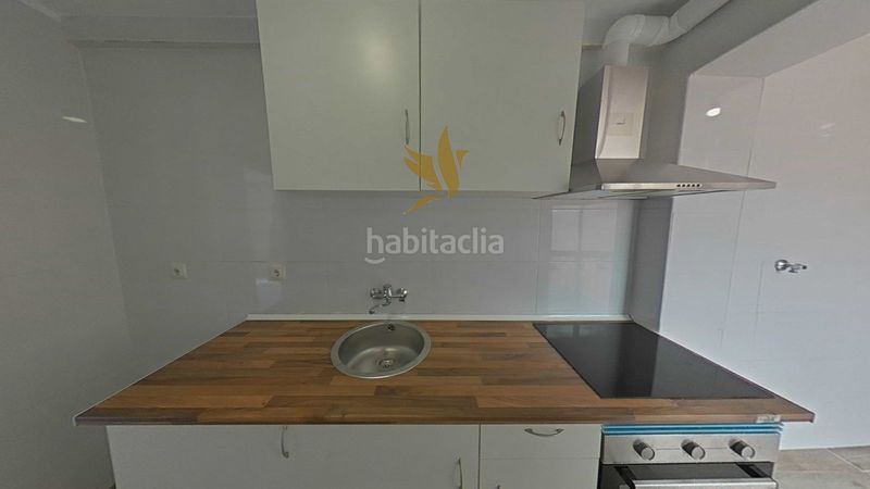 Foto c78755b7-f88b-465c-91fc-36303f24c3f3. Pis a Pomar Badalona