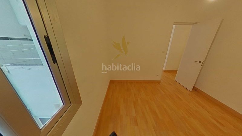 Foto ddf4a9a5-c236-4d6b-9223-06b94a9df39a. Pis a Sant Crist Badalona