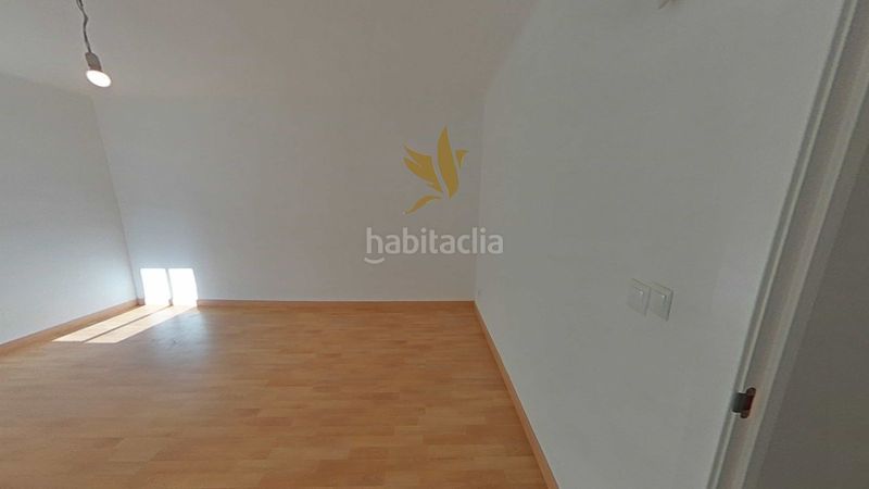 Foto f1bbc5d3-30d8-47ba-b5f0-3698241c5664. Pis a Sant Crist Badalona