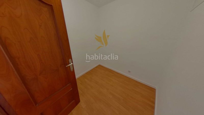 Foto 158cce81-c18b-453c-91bb-487e6221790e. Pis a Sant Crist Badalona