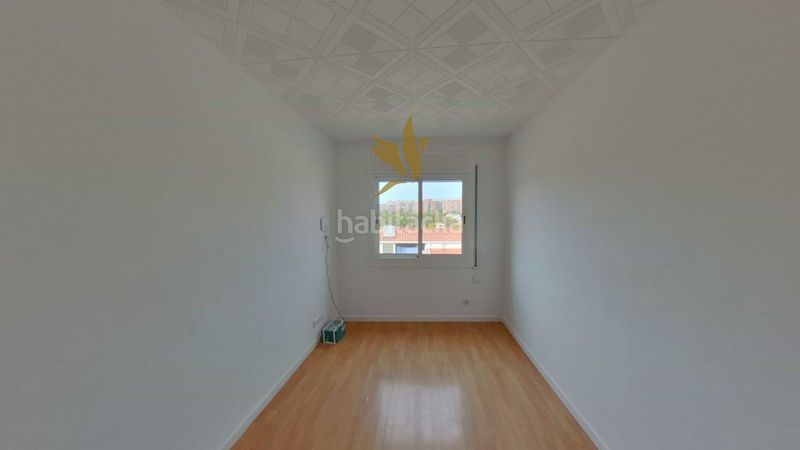 Foto 57a2c1a6-6c2d-4933-b9f9-3603708ed2fd. Pis a Sant Crist Badalona