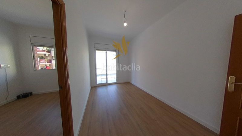 Foto 0125a99d-5ded-449b-b262-e62cd432e824. Pis a Sant Crist Badalona