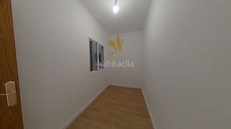 Foto e934ec1c-fda1-4e7f-ab47-846757192232. Pis a Sant Crist Badalona