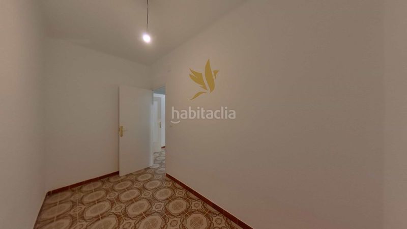Foto 07d63b6c-d54f-4723-b2eb-88ff1268966d. Pis a Sant Crist Badalona
