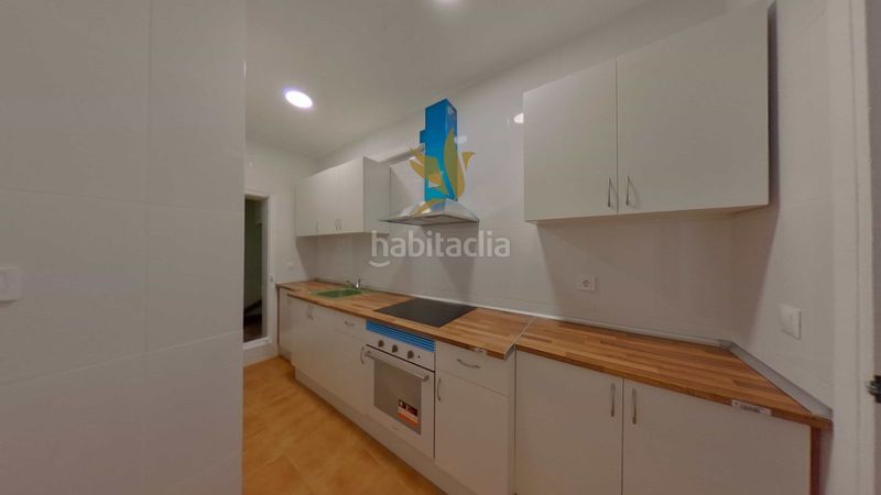 Foto 3fd5daca-f845-440f-bb91-100f82ab6bba. Pis a Sant Crist Badalona