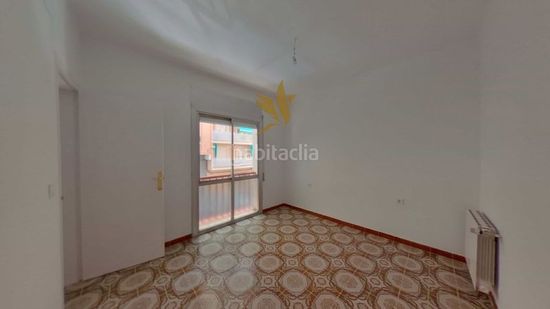 Foto d7c13d80-9f7d-4b16-9e8b-9b763dd826cc. Pis a Sant Crist Badalona