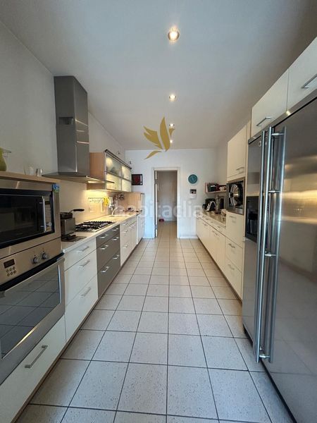 Foto 0b5b2793-8ad4-45f0-b043-3615eba503d8. Casa amb calefacció aparcament a Sant Gervasi - Bonanova Barcelona