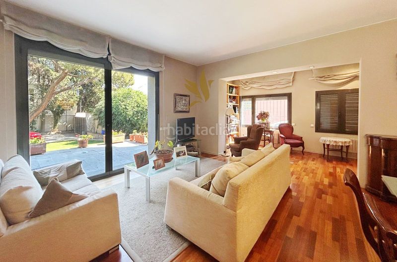 Foto 50762f93-763f-49d9-8521-4e89fb0027a9. Casa amb calefacció aparcament a Sant Gervasi - Bonanova Barcelona