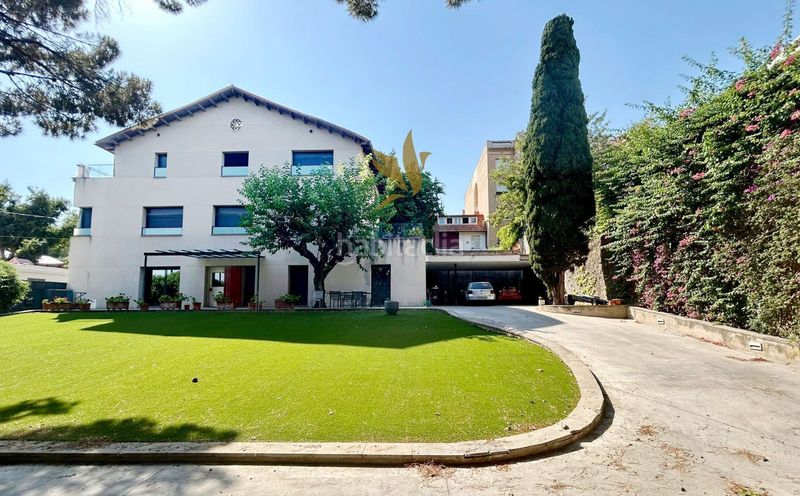 Foto 7e9433a3-4d8e-4dda-b519-fdb4519cef7b. Casa amb calefacció aparcament a Sant Gervasi - Bonanova Barcelona
