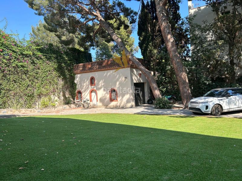 Foto cfe88377-5e88-4816-b66c-74ee1d4b6c64. Casa amb calefacció aparcament a Sant Gervasi - Bonanova Barcelona
