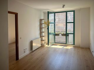 Flat  Rossello. Vivienda de 3 habitaciones y 2 baños en finca moderna en calle r
