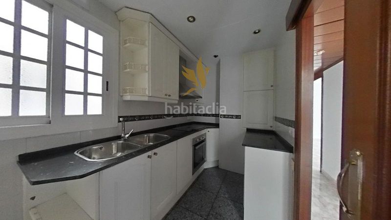 Foto aa4b5cb2-830d-423d-8613-da8e354c8afb. Pis amb calefacció a Puigfred Badalona