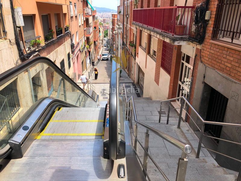 Foto cb3d3767-848f-46ad-9f8e-cf8a2ef028dc. Local comercial a Carmel Barcelona