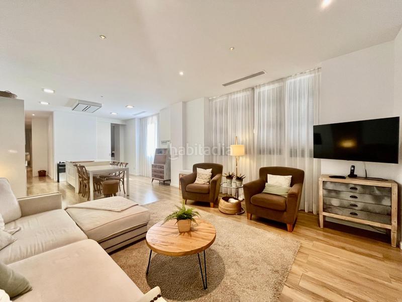 Foto bdfbc01c-e70d-480f-9d2f-221d5844608a. Alquiler apartamento elegante piso en el casco antiguo 3 dormitorios plaza de parking en Felanitx
