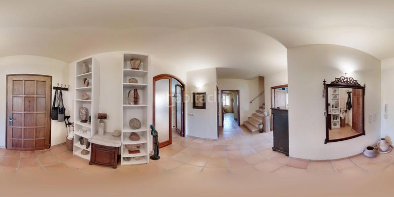 Foto 0e7e5a4b-9985-4d7d-9eea-188b6aef8f43. Chalet with parking in Manacor centre Manacor