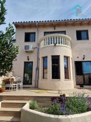 Rent Chalet in Vilafranca de Bonany. Chalet unifamiliar en alquiler  temporada.